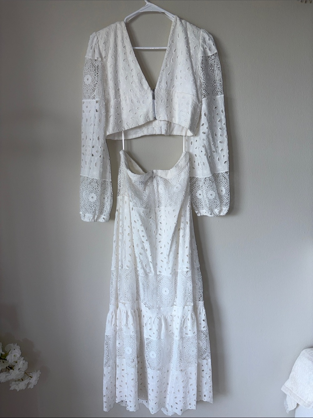 Gianni Bini White Eyelet Cutout V-Neck Maxi Dress - Picture 6 of 8